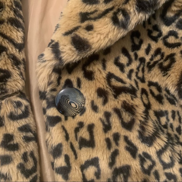 Y2K Furry Short Sleeve Cheetah Print Jacket - Picture 6 of 10